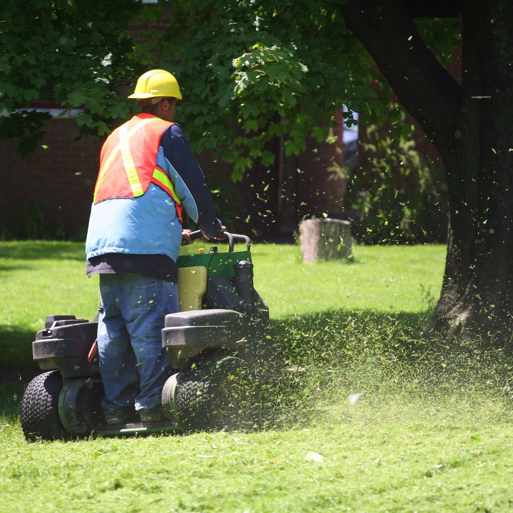 Commercial Mowing Service in Bloomington, IL